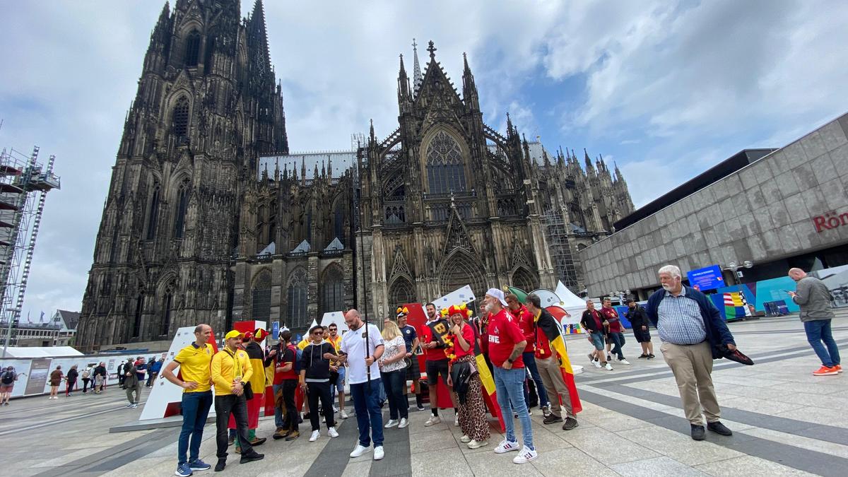 Fanii României, show la Koln! Imagini spectaculoase: „Mujdei is better than chocolate"
