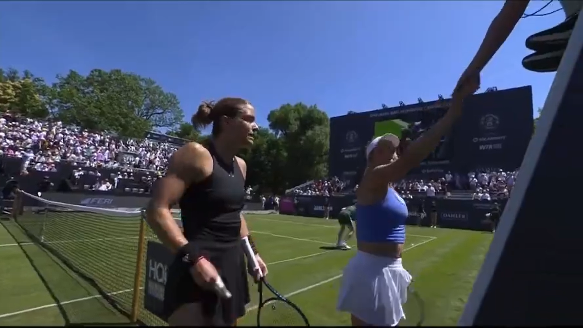 Maria Sakkari și Yulia Putintseva s-au înjurat la finalul meciului