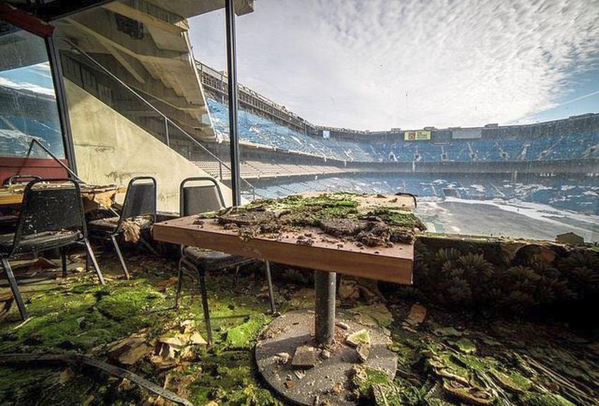 FOTO. Stadionul pe care România pierdea cu Elveția acum 31 de ani, lăsat în paragină