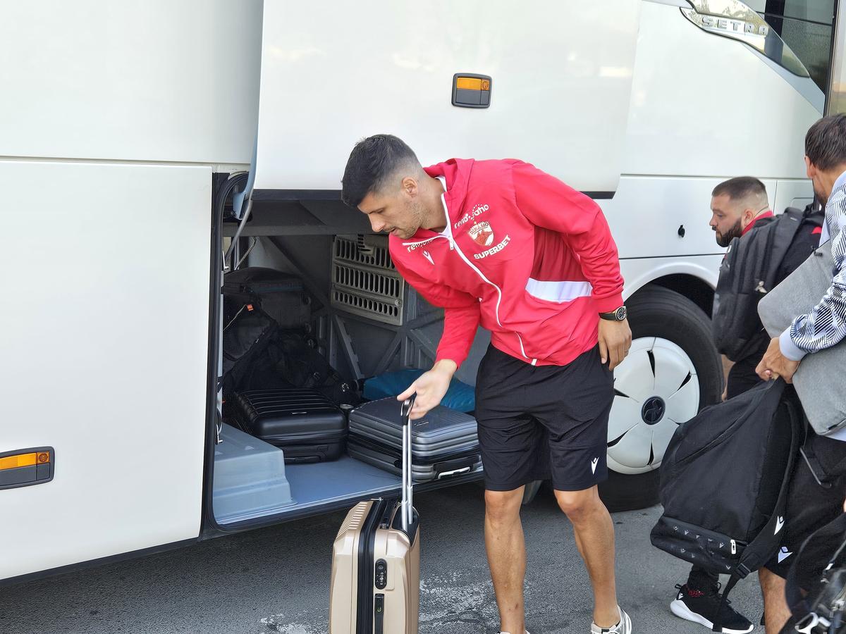 Dinamo a plecat în cantonamentul din Polonia