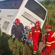 Accident grav pe A2, în care a fost implicat autocarul unei echipe de baschet din Oradea/Foto: ISU Călărași