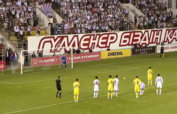 Andrei Vlad, ce-ai vrut să faci?! „Truc” bizar în meciul contra liderului din Kazahstan