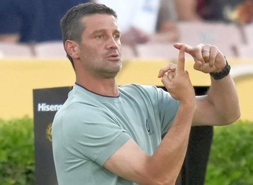 Cristi Chivu, dat de gol de jucători » Ce a făcut la Inter imediat după ce s-a instalat în funcția de antrenor / foto: Imago