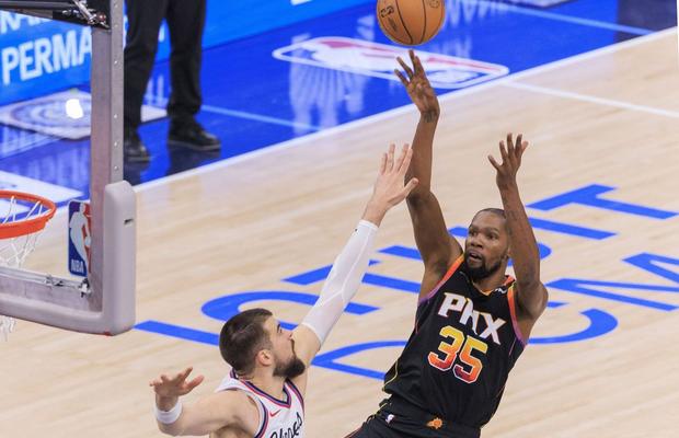 Mutare-șoc în NBA! Dublul campion al ligii, cu un contract de 54,7 miloane de dolari, a fost trimis la a doua clasată din conferința de vest