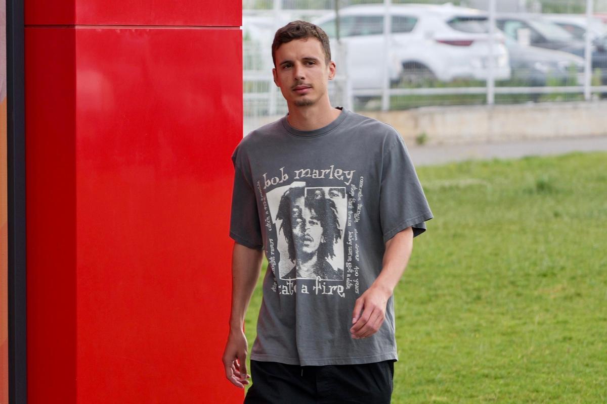 FCSB s-a reunit la prima oră » Numele noi și 5 absențe