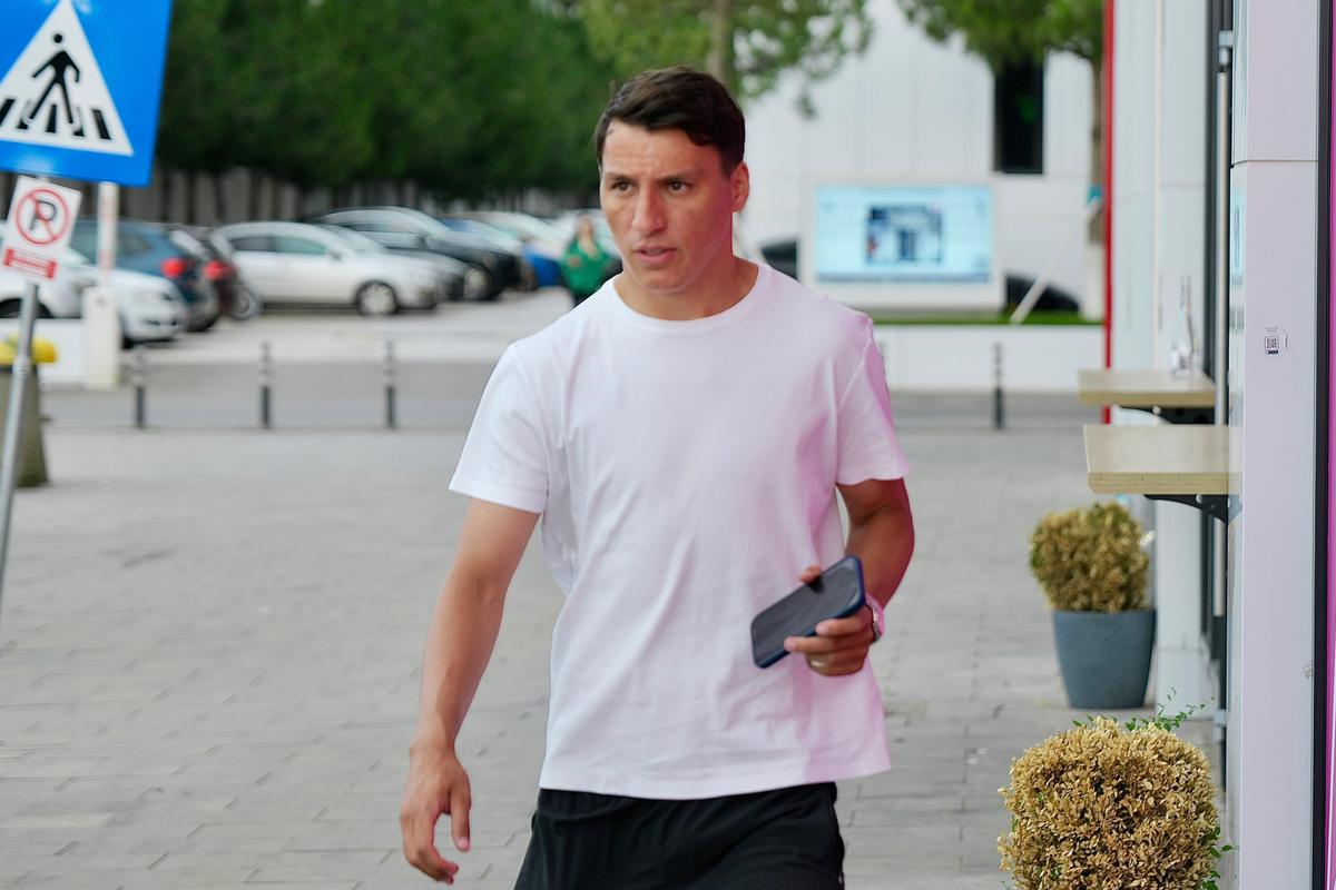 FCSB s-a reunit la prima oră » Numele noi și 5 absențe
