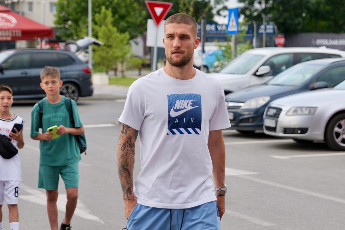FCSB s-a reunit la prima oră » Numele noi și 5 absențe