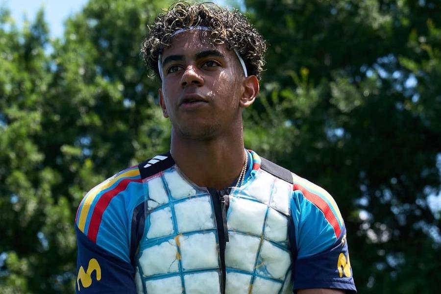 Lamine Yamal și vesta-cool Pe cine a ales Lamine Yamal pentru a defini cuvântul «aura»: „În fotbal, de exemplu, eu mă gândesc la el...”