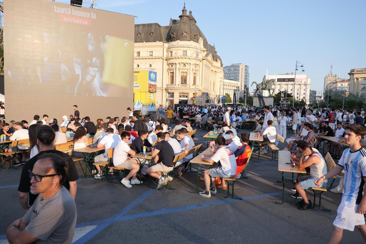 Cum s-a trăit la București meciul Argentinei cu Austria: frenezie pentru Messi în piața George Enescu