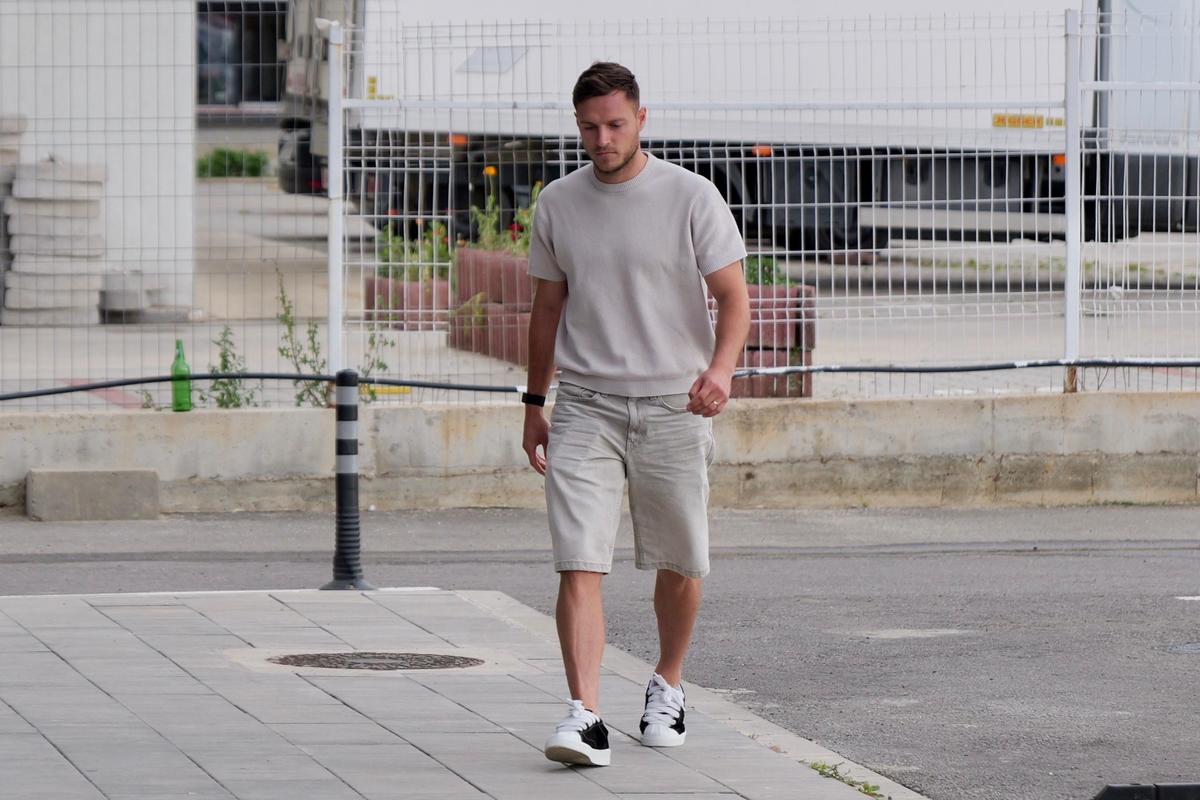 FCSB s-a reunit la prima oră » Numele noi și 5 absențe