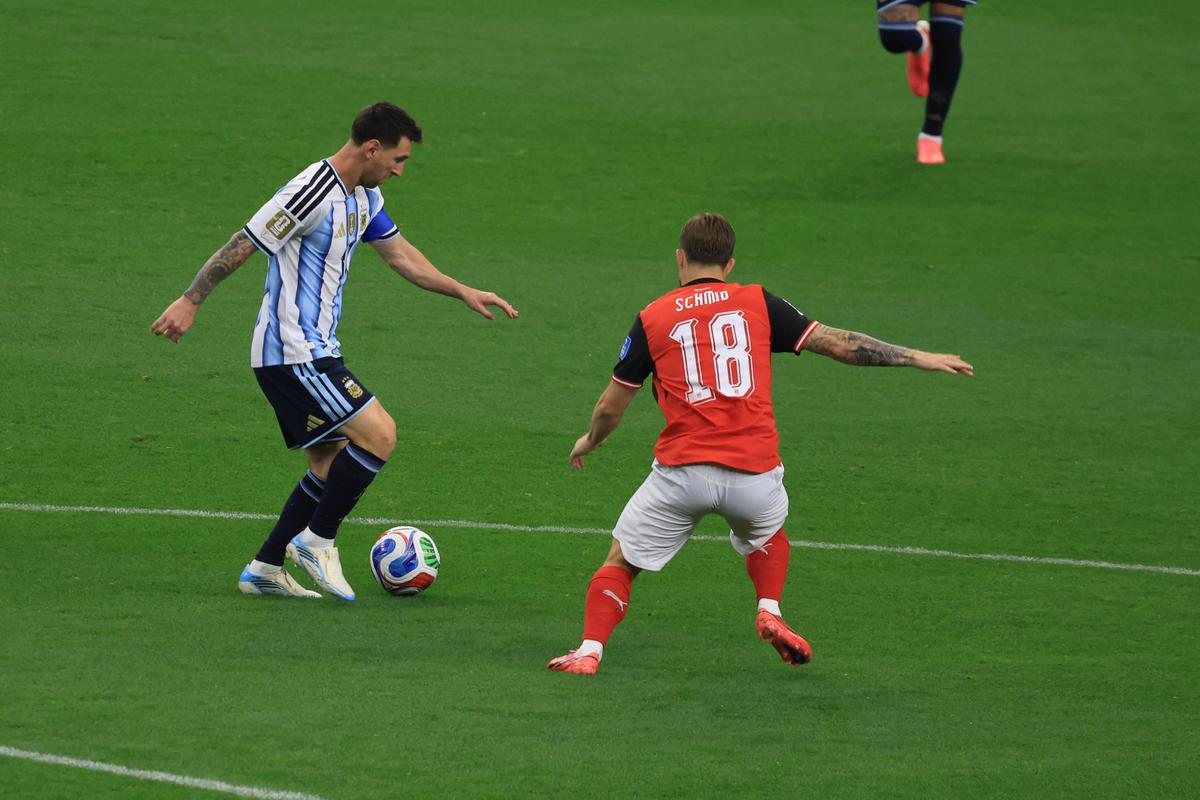 Reporterul GSP, față în față cu Leo Messi, după ce argentinianul a devenit cel mai bun marcator din istorie la CM: „Din fericire, am putut trece peste asta”
