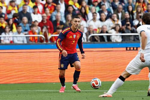 Alejandro Grimaldo, aproape să se transfere la Atletico Madrid // foto: Imago Images