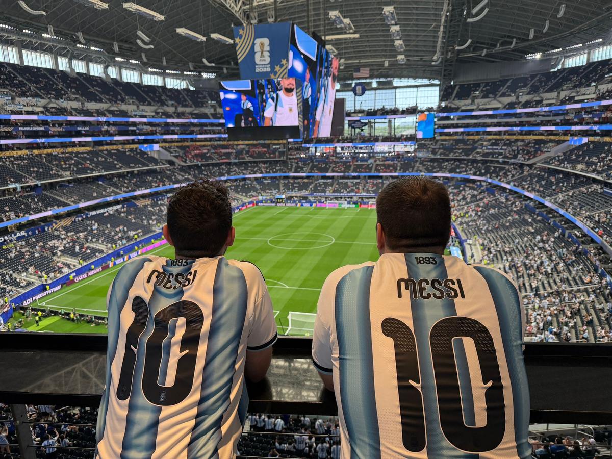 MESSI! MESSI! MESSI! » Cel mai mare fotbalist din istorie aduce o nouă victorie Argentinei, care se califică în 16-imi la Mondial!