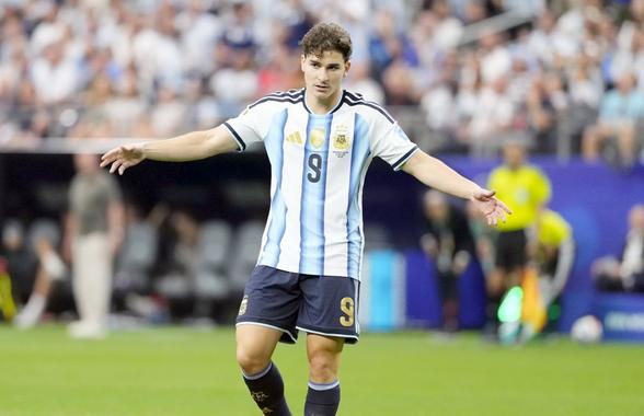 Atletico Madrid i-a transmis Barcelonei în ce condiții îl vinde pe Julian Alvarez