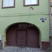 Cum arată casa unde a copilărit Ion Țiriac // foto: Andrei Furnigă (GSP)