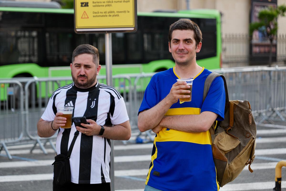 Cum s-a trăit la București meciul Argentinei cu Austria: frenezie pentru Messi în piața George Enescu