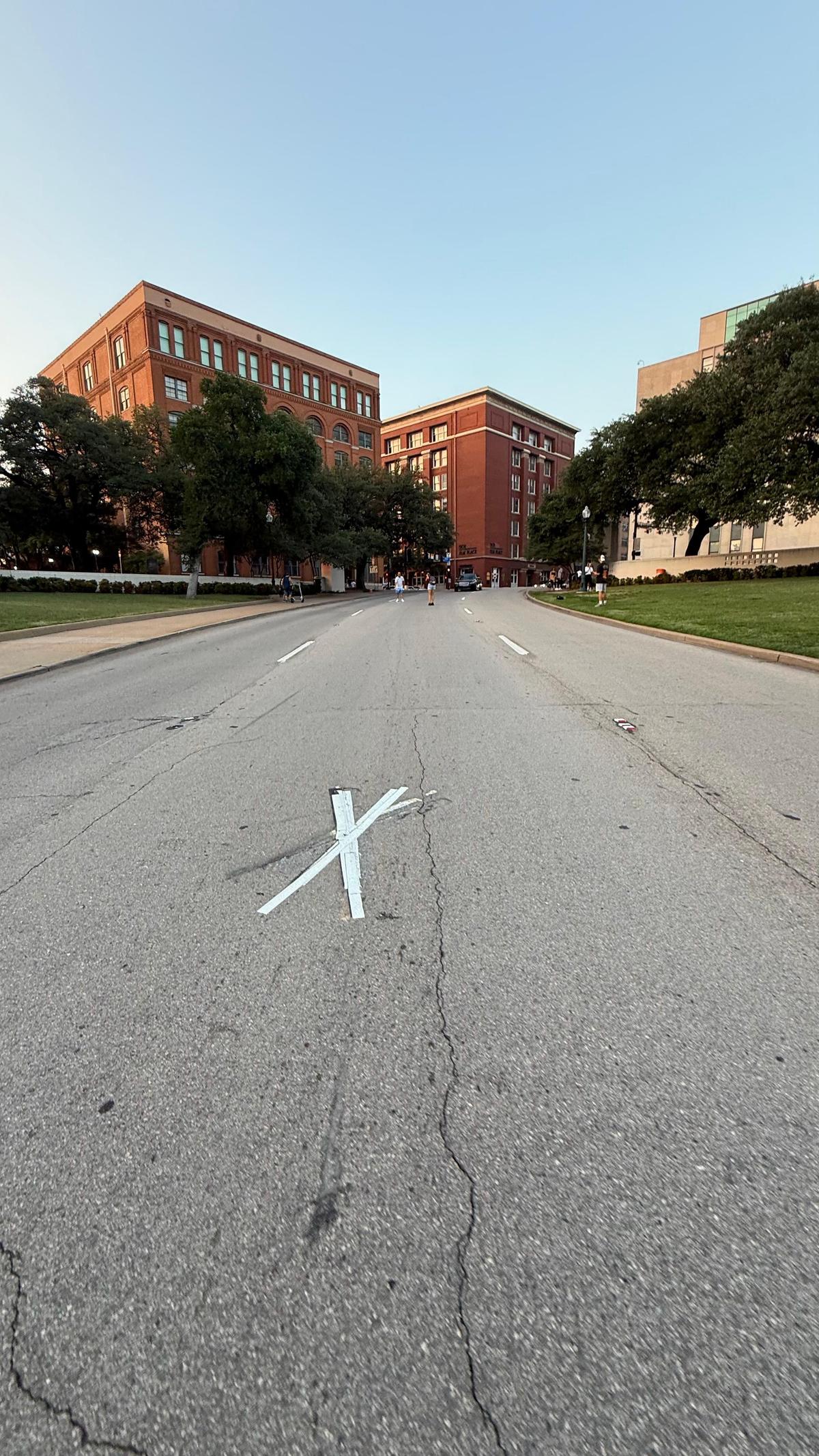 Dealey Plaza, locul în care a fost asasinat John F. Kennedy