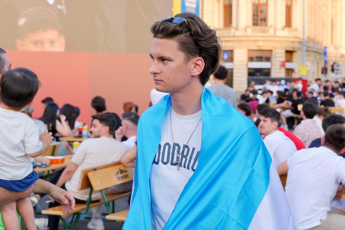 Cum s-a trăit la București meciul Argentinei cu Austria: frenezie pentru Messi în piața George Enescu
