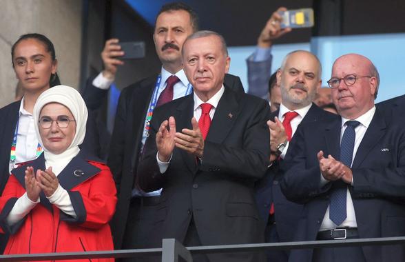 Erdogan se implică după dezastrul de la Mondial! Președintele Turciei decide selecționerul