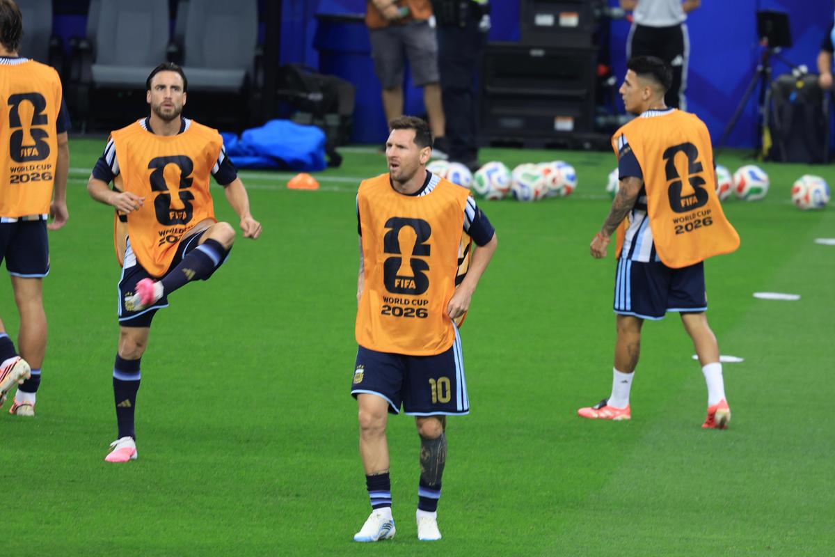 MESSI! MESSI! MESSI! » Cel mai mare fotbalist din istorie aduce o nouă victorie Argentinei, care se califică în 16-imi la Mondial!