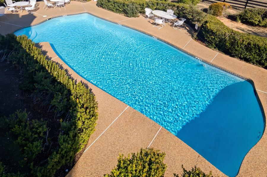 Acasă la J.R. Ewing, capul răutăților din serialul Dallas: cum e în realitate ferma Southfork, locul unde s-a născut capitalismul românesc