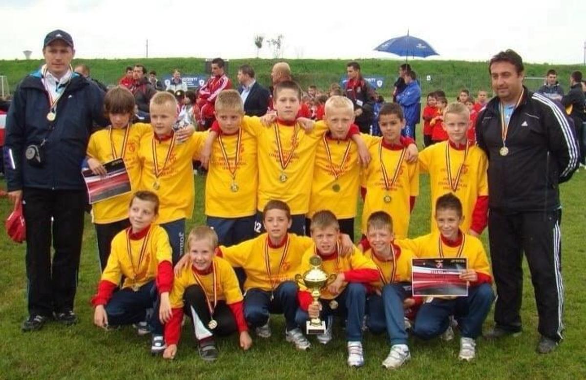 Minteuan reaprinde focul la CFR Cluj: „M-au obligat să-l mut pe fiul meu din Academie!” + acuze dure către unul dintre conducători: „Plasează jucători la alte cluburi”