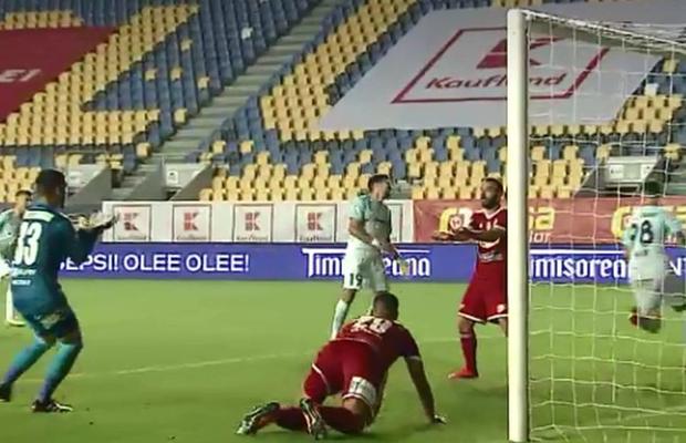 Sepsi - FCSB » VIDEO Greșeli inexplicabile, în lanț, la golul celor de la FCSB! Cadoul primit de roș-albaștrii