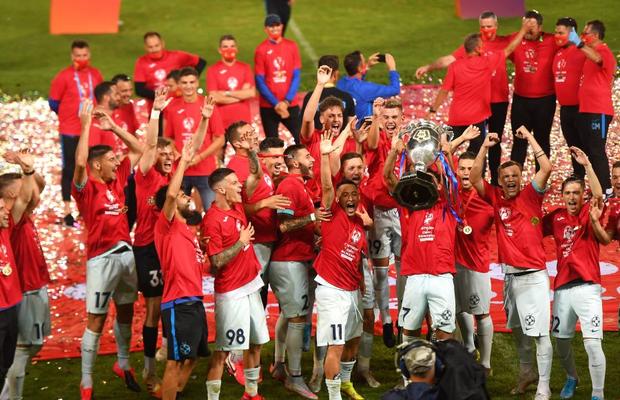 SEPSI - FCSB 0-1. VIDEO + FOTO Sărbătoare cu restricții împotriva COVID-19. Arbitrii și covăsnenii și-au luat singuri medaliile. Cine i-a premiat pe învingători