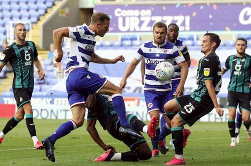 George Pușcaș a marcat în Reading - Swansea 1-4 // foto: reading.co.uk