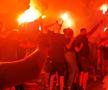 VIDEO + FOTO Fanii celor de la FCSB au făcut spectacol la baza din Berceni, după câștigarea Cupei României