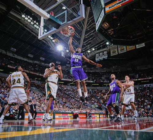 Milwaukee Bucks
