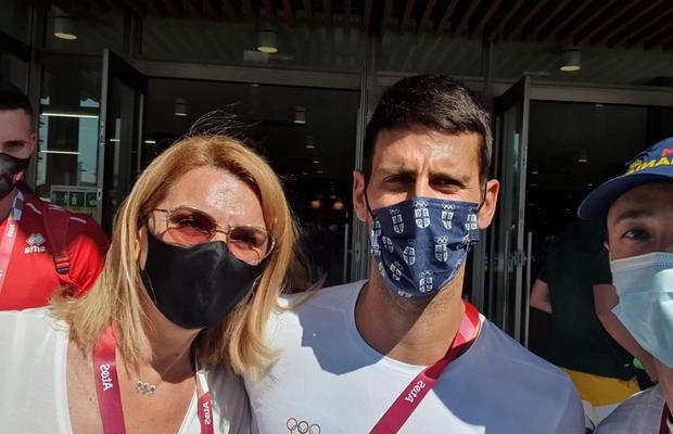 Novak Djokovic e vânat în Satul Olimpic » Toată lumea vrea o poză cu liderul ATP