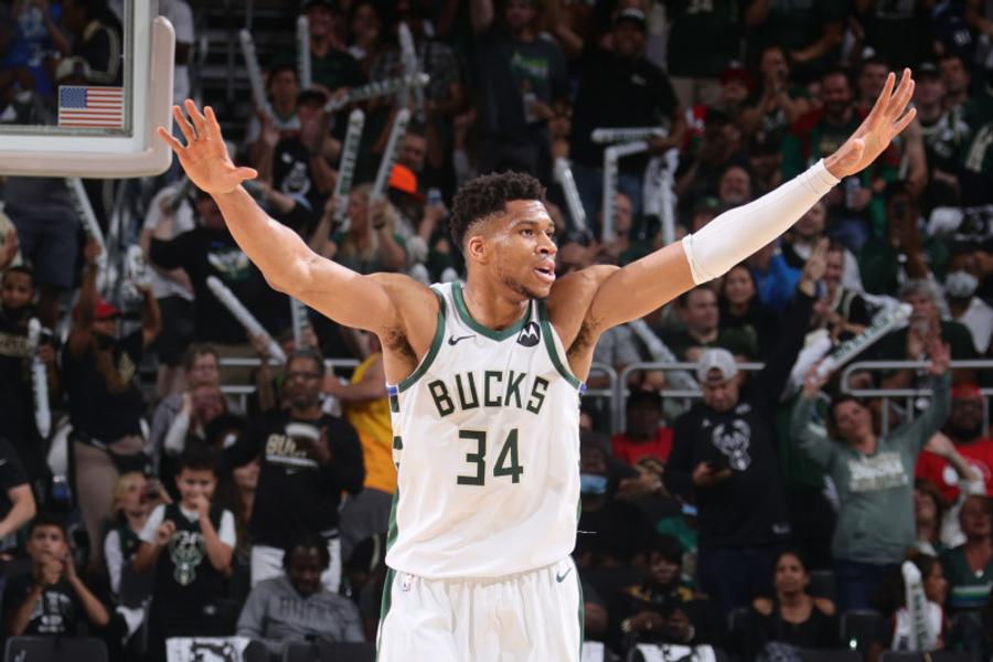 Messi sau Ronaldo? » Giannis Antetokounmpo a răspuns