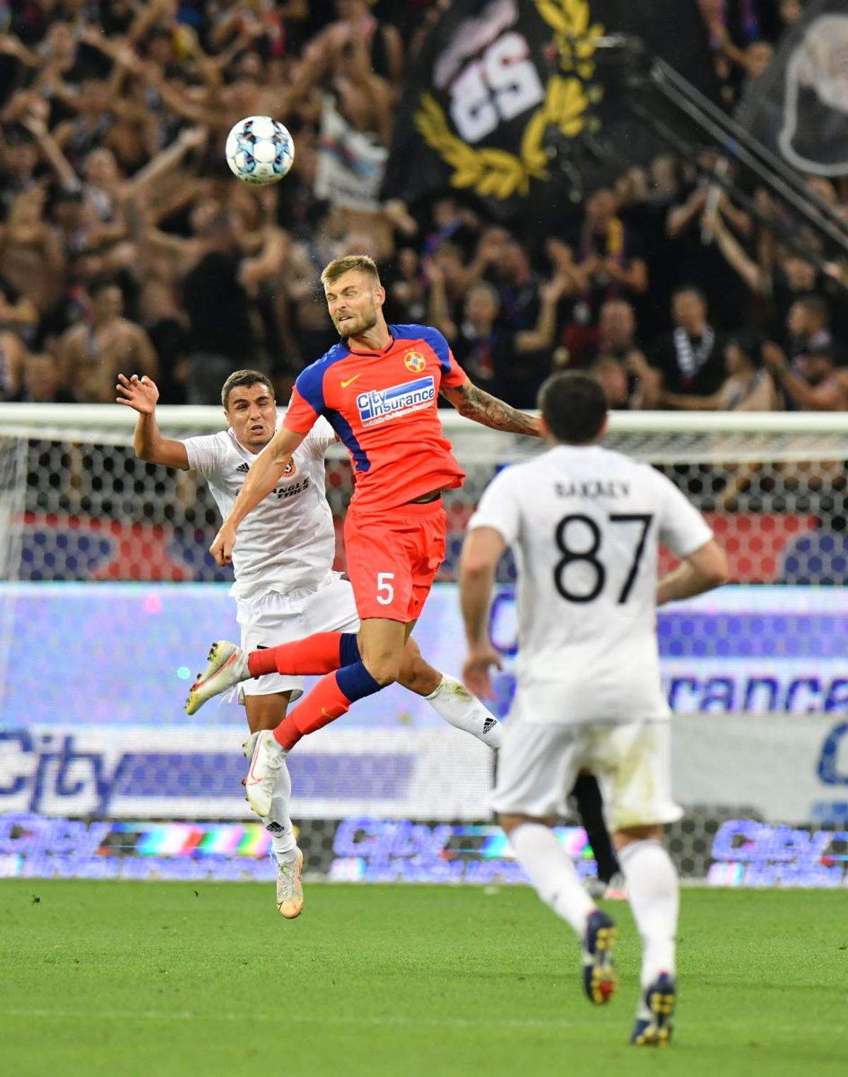 Gigi Becali, nemilos cu un jucător după victoria FCSB-ului din Conference League: „Asemenea tâmpenii?! Zici că e speriat de bombe”