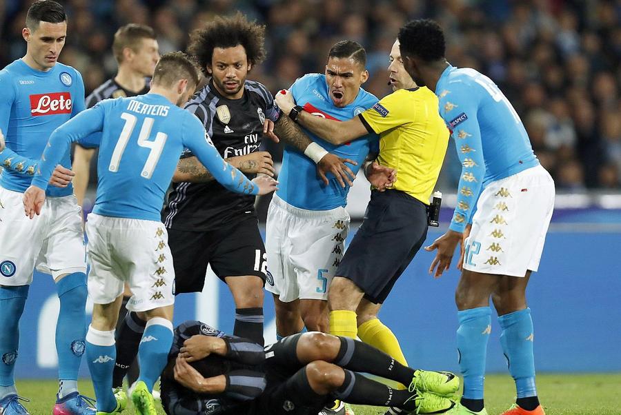 Marcelo și Mertens, adversari în sferturile Ligii Campionilor (2017), în meciul Real Madrid-Napoli/ Foto: Imago Images Marcelo e dorit în Serie A » Ar putea deveni coleg cu Ștefan Radu!