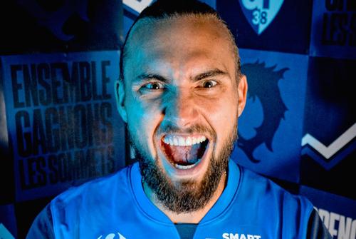 Virgiliu Postolachi, 23 de ani, a fost prezentat oficial de Grenoble, locul 10 în ultimul sezon de Ligue 2