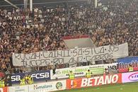 Cele mai tari mesaje afișate în tribune la derby-ul FCSB - Dinamo: „Începe Roland Garros!”  vs „Drama suporterului stelist”