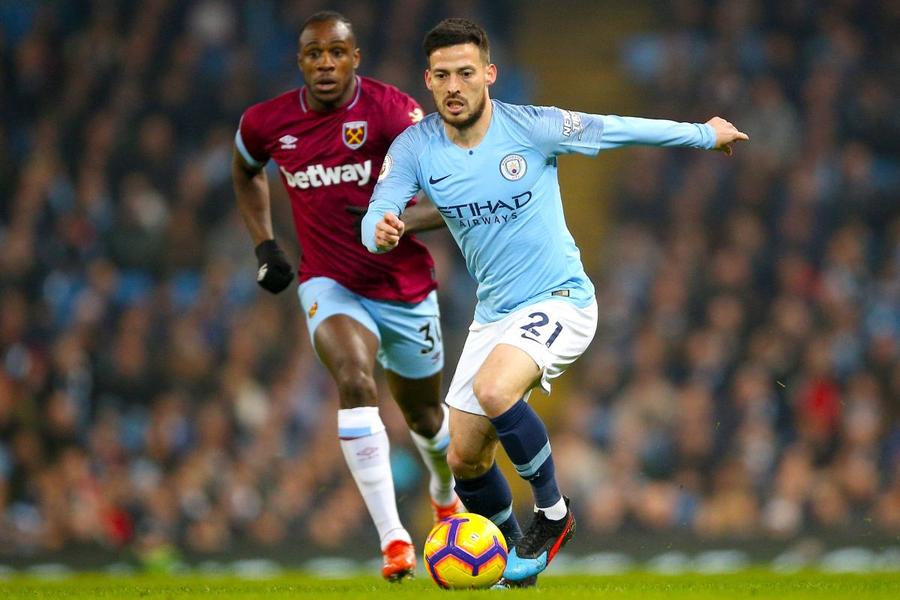 David Silva, în perioada în care juca la Manchester City // Foto: Imago O accidentare gravă pune capăt carierei lui David Silva! A jucat un deceniu la Manchester City