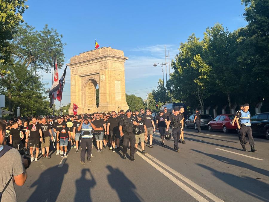 FCSB a avut nevoie de 5 minute de vis ca să o „capseze” pe Dinamo! „Câinii” au sperat pe final