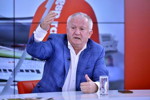 Adrian Porumboiu (72 de ani) a lansat un atac virulent la adresa lui Mihai Rotaru (51 de ani), finanțatorul Universității Craiova.
