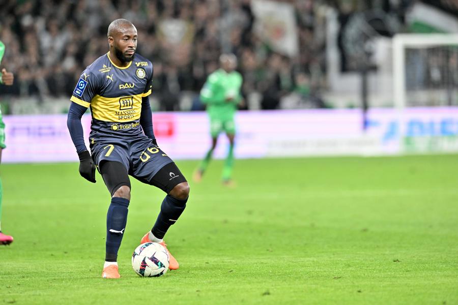 Erwin Koffi. Foto: Imago Images Adrian Mutu a adus la treilea străin la Neftchi Baku! Are 13 meciuri jucate în Ligue 1