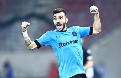 Șumudică îi pune „frână” Rapidului: „Nu pleacă fără un milion de euro! Olympiakos a făcut deja ofertă”