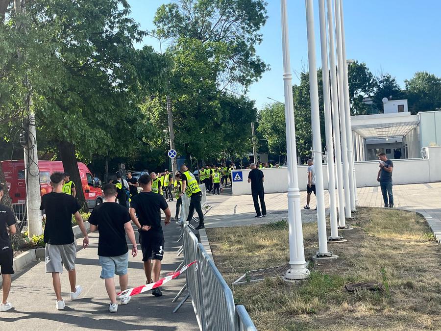 FCSB a avut nevoie de 5 minute de vis ca să o „capseze” pe Dinamo! „Câinii” au sperat pe final
