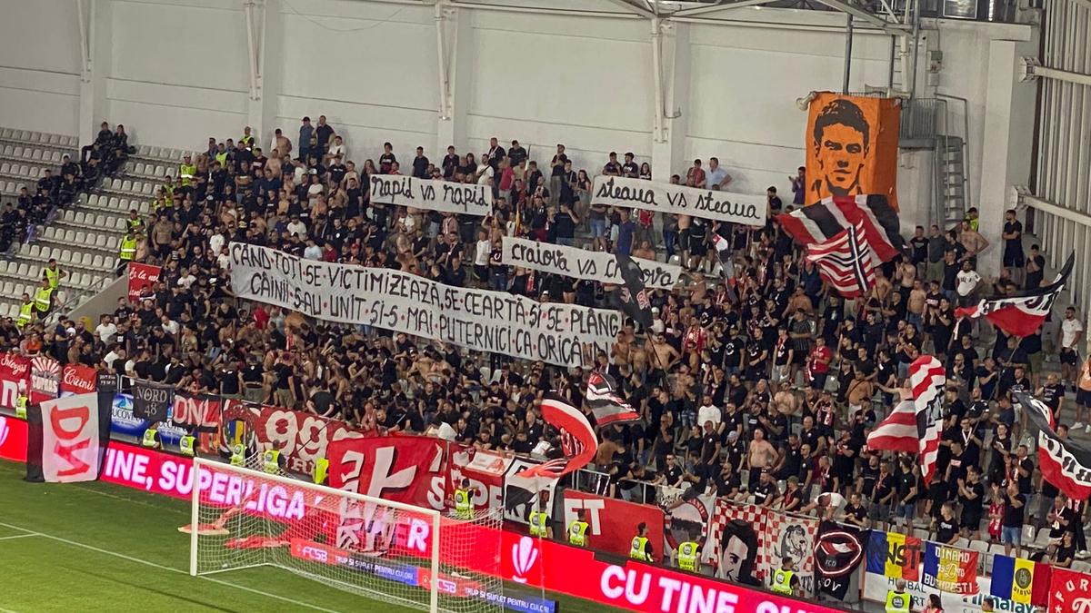 Toate mesajele afișate la derby-ul dintre FCSB și Dinamo! Ironii între marile rivale