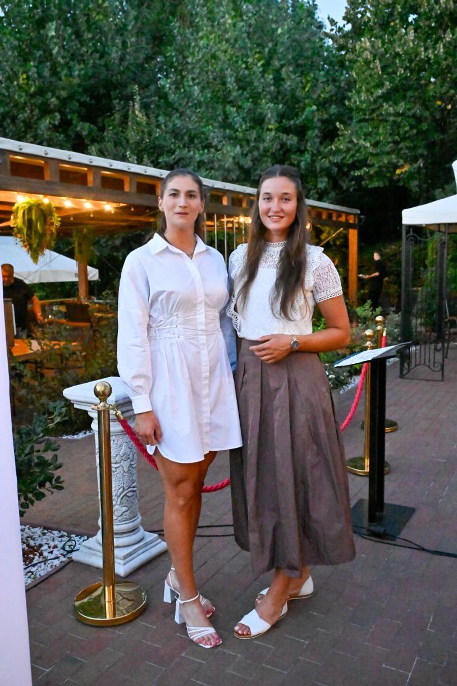 Interviu inedit cu două campioane olimpice » Ancuța Bodnar: „Prefer rochiile cu sclipici și paiete” + Simona Radiș: „O zi fără cafea e o zi pierdută”