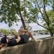 Sena și Turnul Eiffel fundal pentru relaxare FOTO Raed Krishan