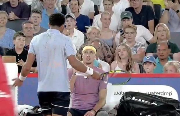 Scandal în finala ATP de la Hamburg: jucătorii au fost la un pas de bătaie » Arbitrul a intervenit