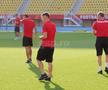 Fotbaliștii au ajuns la stadion pentru Shkendija - FCSB  /  FOTO: Andrei Furnigă (GSP.ro)