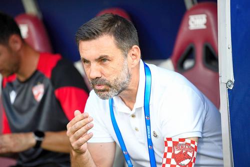 Kopic a reușit să blocheze plecarea lui Boateng. Foto: Imago Images