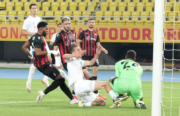 Val de ironii la adresa fotbaliștilor de la FCSB: „Vedete de carton”